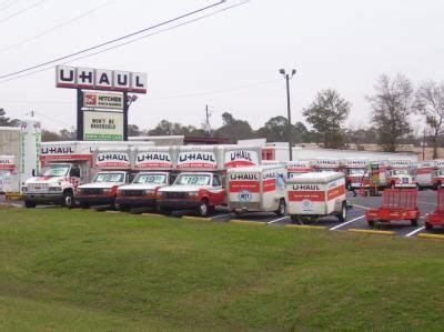 U-haul centers near me - Moving can be an exciting but stressful time, especially when it comes to figuring out the logistics of transporting your belongings. One popular option for many people is renting ...